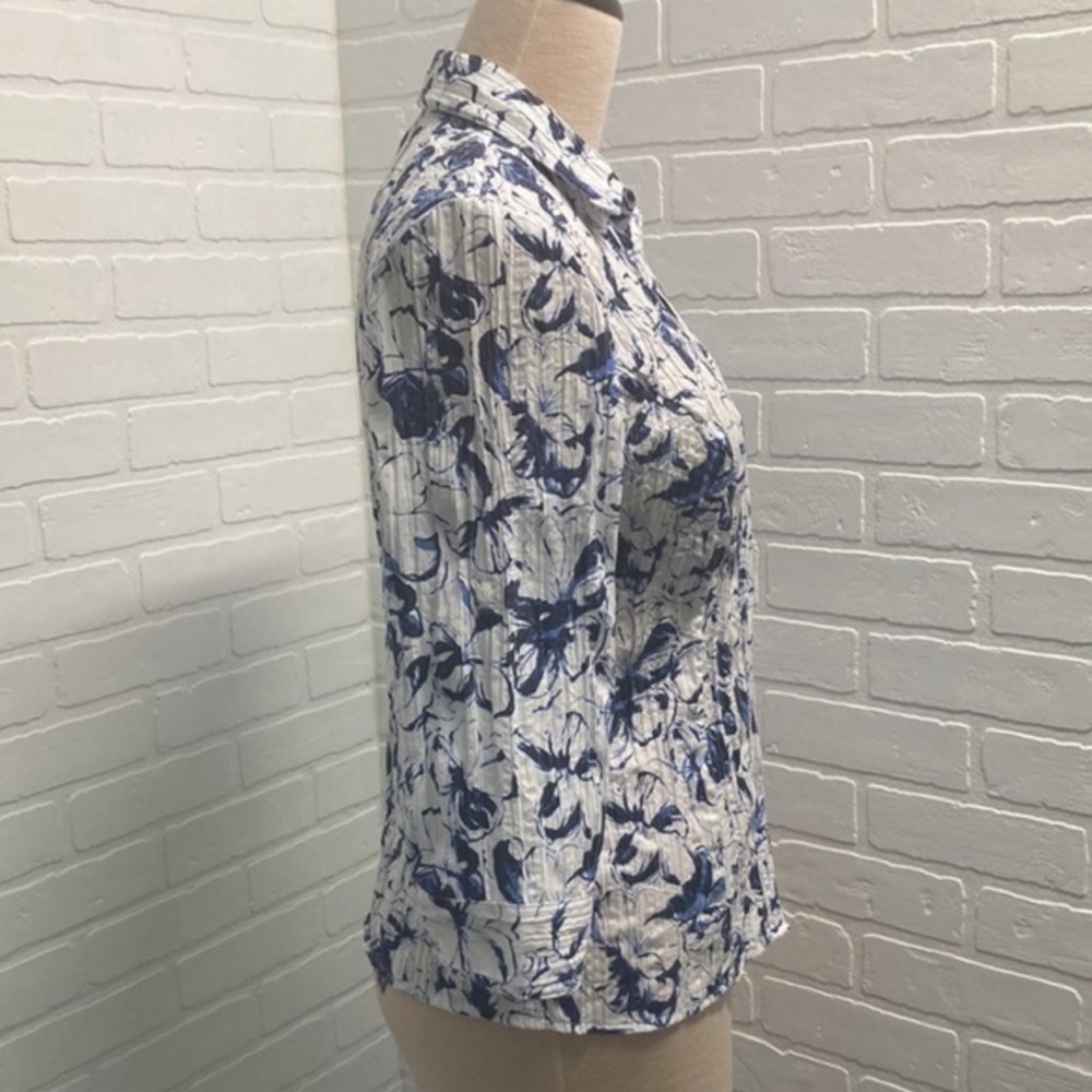 brina & em Button down Textured Blouse Blue & White Sz L - Picture 3 of 7